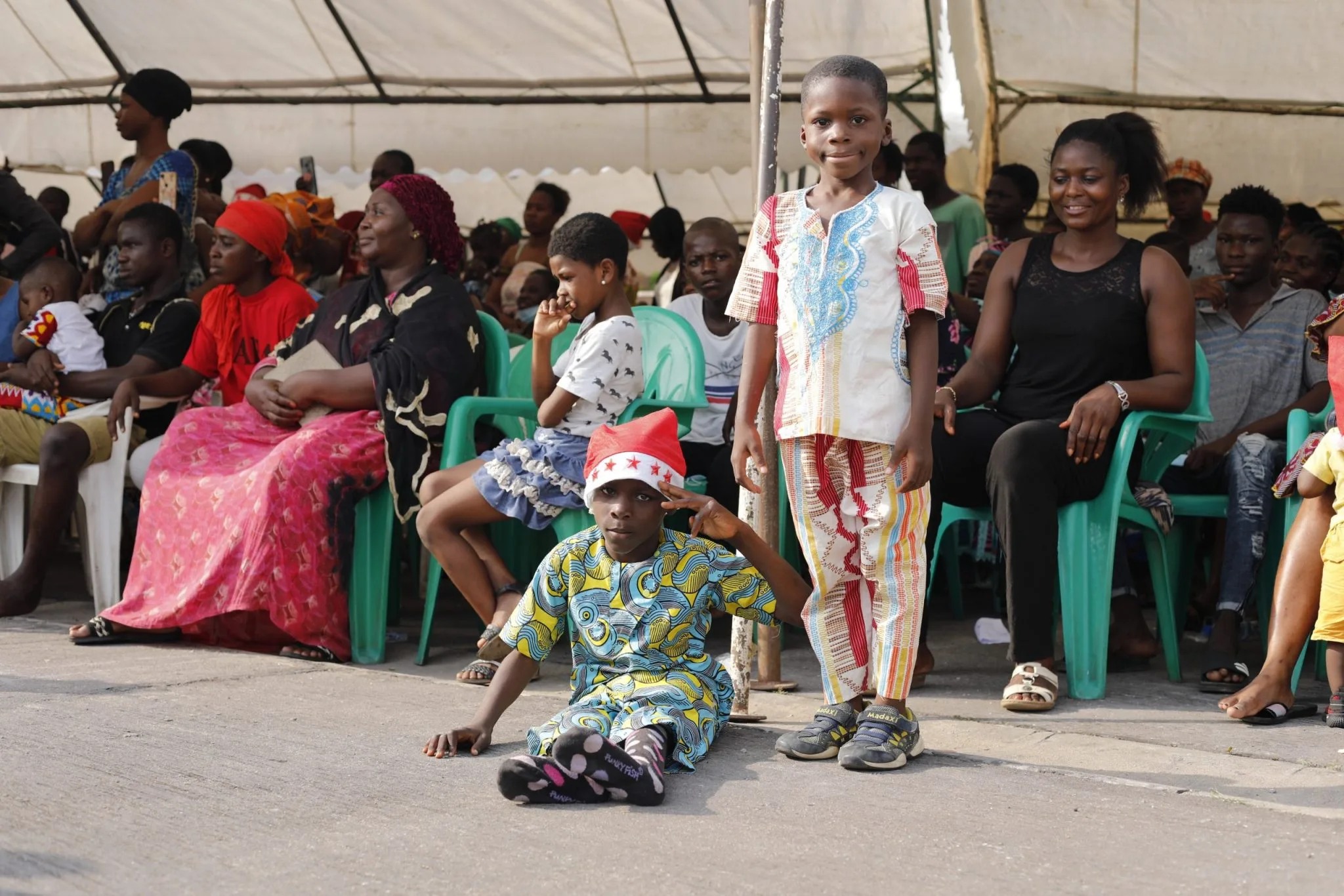 Le Maire Sylvestre Emmou offre 20.000 cadeaux aux enfants de Port-Bouët Le Maire Sylvestre Emmou offre 20.000 cadeaux aux enfants de Port-Bouët | Affairage.ci