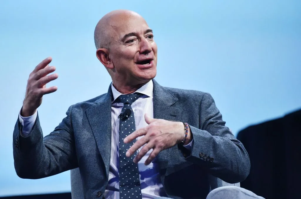 Jeff Bezos quitte son poste de PDG d'Amazon Jeff Bezos quitte son poste de PDG