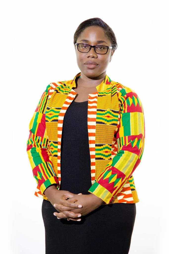 Flora Niagne, l'ivoirienne qui parle 8 différentes langues. Flora Niagne, l'ivoirienne qui parle 8 différentes langues. | Affairage.ci