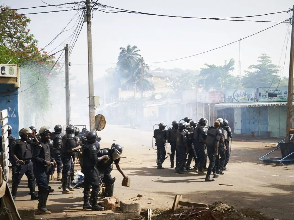 Coupures d'électricité au Mali: la police Malienne empêche une manifestation à l'aide de gaz lacrymogène Police Malienne
