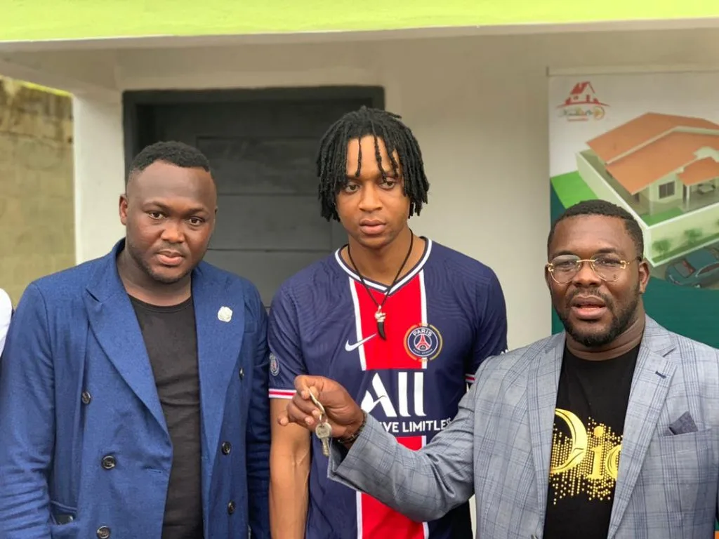 Les deux lauréats des Primud reçoivent leurs maisons Les deux lauréats des Primud reçoivent leurs maisons | Affairage.ci