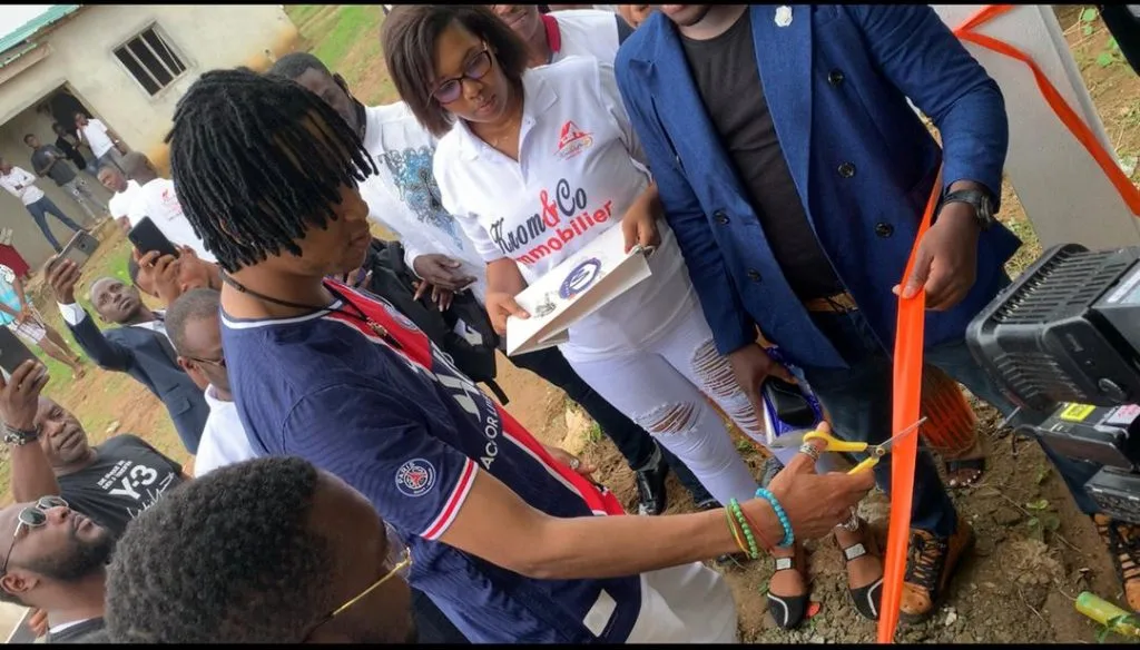 Les deux lauréats des Primud reçoivent leurs maisons Les deux lauréats des Primud reçoivent leurs maisons | Affairage.ci