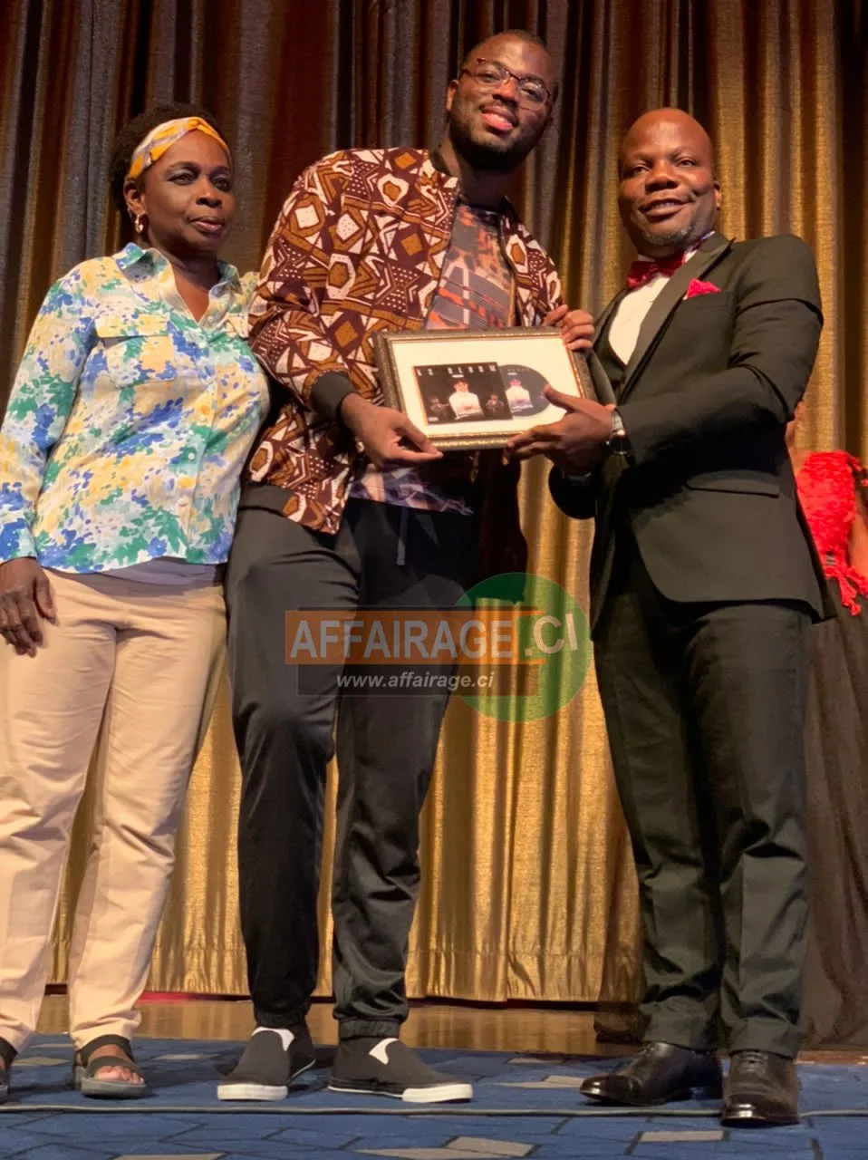 Ks Bloom fait un carton plein à son Concert VIP. Ks Bloom fait un carton plein à son Concert VIP. | Affairage.ci