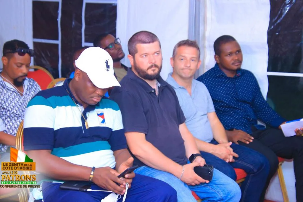 Les Patrons en Concert Live au Zénith. Les Patrons en Concert Live au Zénith. | Affairage.ci