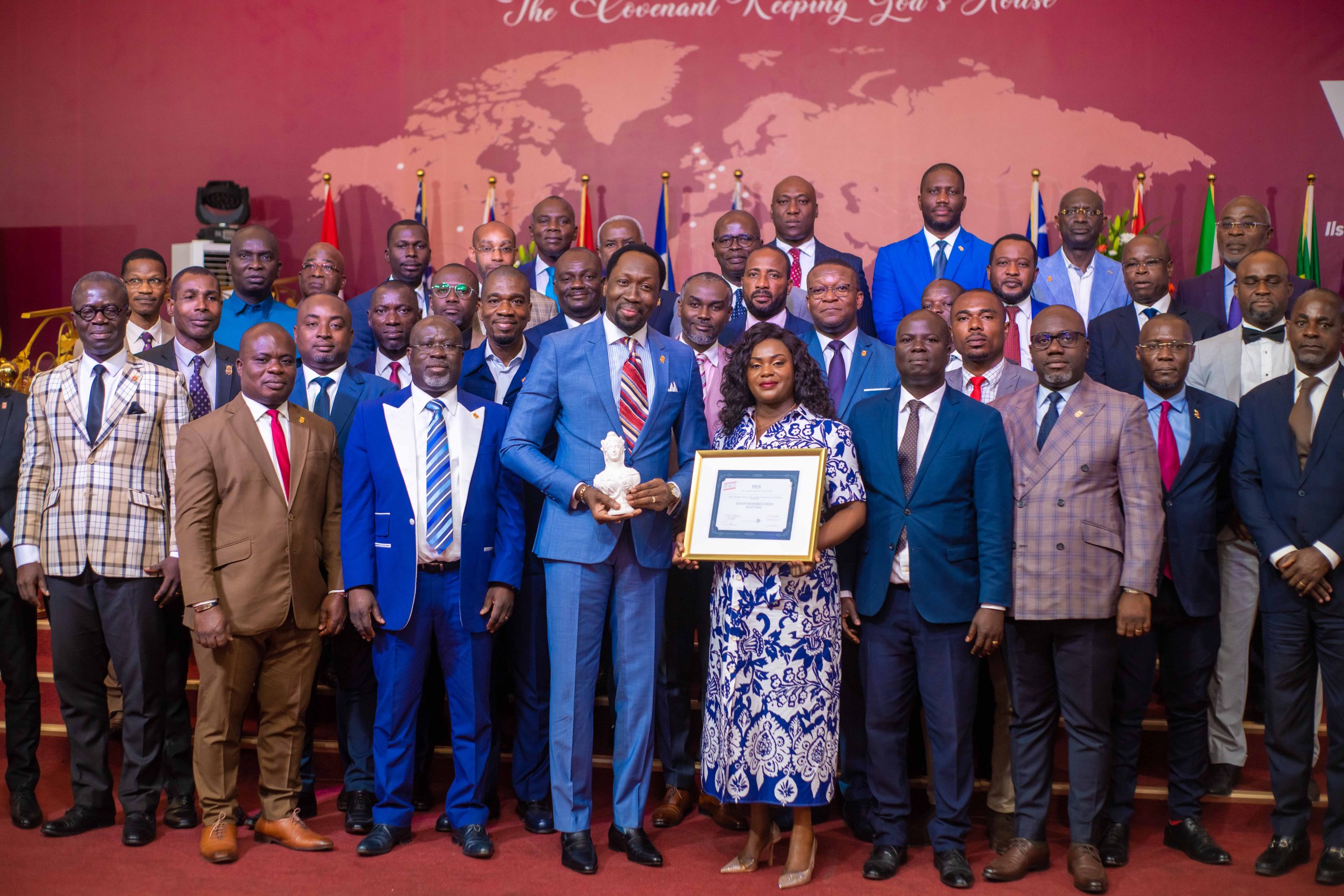 Prix d’Honneur de l’Humanitaire : Le Bishop Ouattara Mohamed Idriss évoque les raisons qui lui ont valu ce prix à l’internationale Prix d’Honneur de l’Humanitaire : Le Bishop Ouattara Mohamed Idriss évoque les raisons qui lui ont valu ce prix à l’internationale | Affairage.ci
