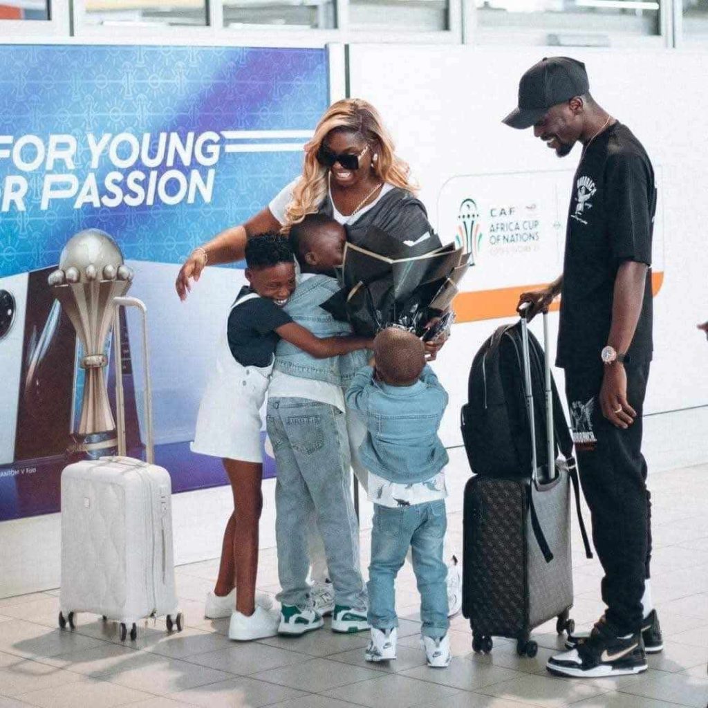 Roseline Layo : Entre scène et foyer, l’équilibre d’une femme engagée ROSELINE LAYO