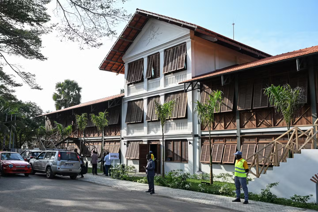 Grand-Bassam : un hôtel colonial rénové devient musée d’art contemporain Grand-Bassam