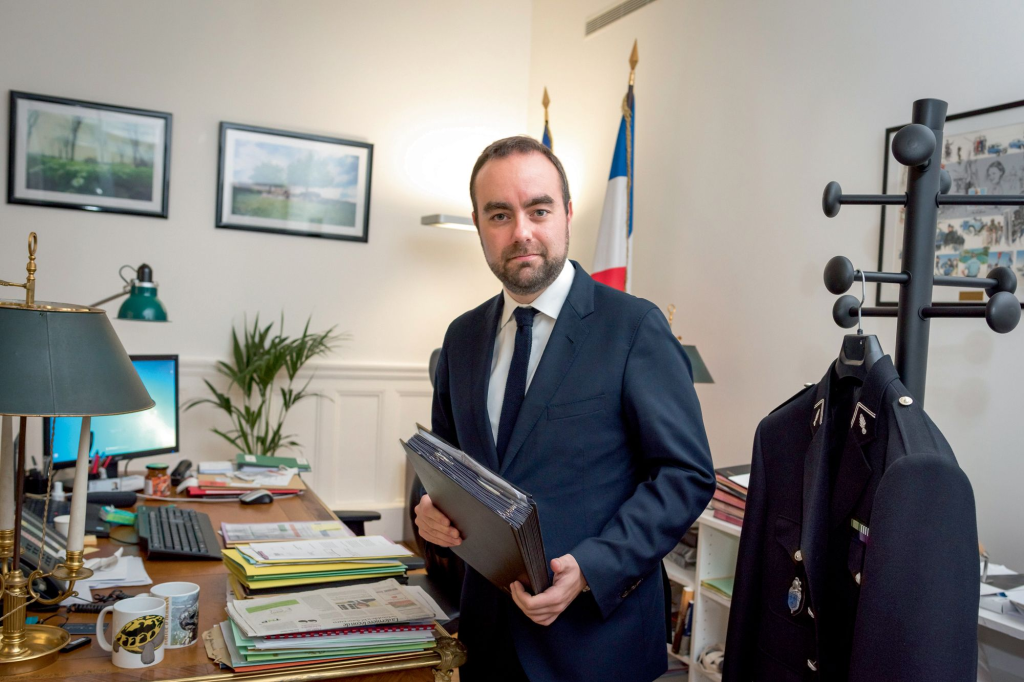 France: Sébastien Lecornu nommé Premier ministre par Emmanuel Macron Sébastien Lecornu