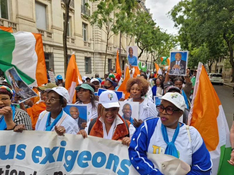 Manifestations à Paris contre le quatrième mandat d’Alassane Ouattara Ouattara