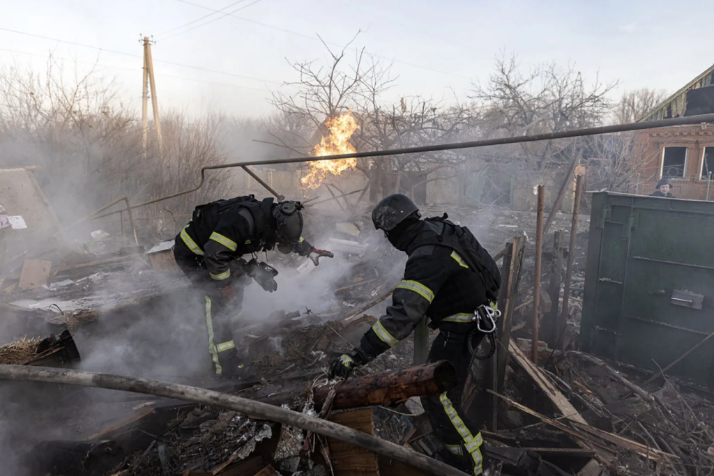 Guerre en Ukraine : Frappes massives, ripostes et tensions diplomatiques ce mardi Ukraine